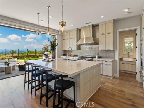 224  Clear Falls  , Irvine, CA