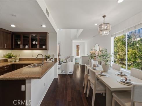 607  Rockefeller  72 , Irvine, CA