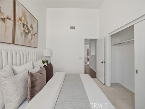 607  Rockefeller  72 , Irvine, CA