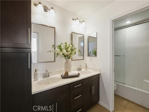 607  Rockefeller  72 , Irvine, CA