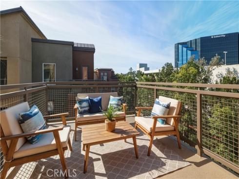 607  Rockefeller  72 , Irvine, CA