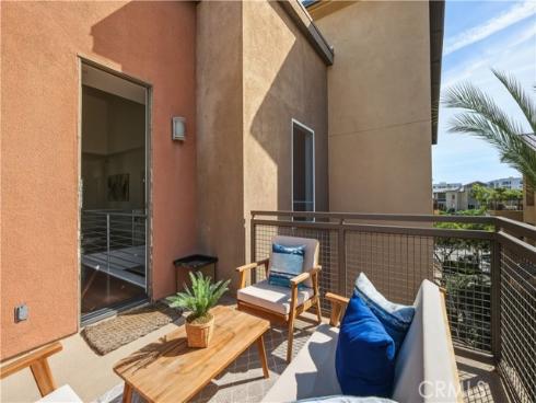 607  Rockefeller  72 , Irvine, CA