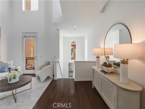 607  Rockefeller  72 , Irvine, CA