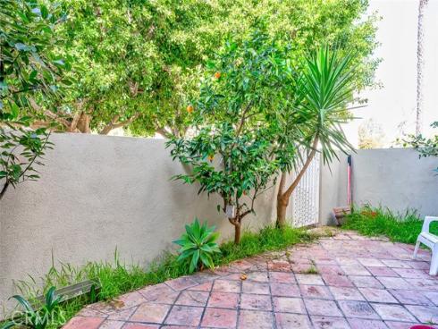 73  Agostino  , Irvine, CA