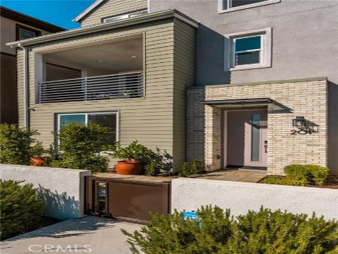 201  Lynx  , Irvine, CA