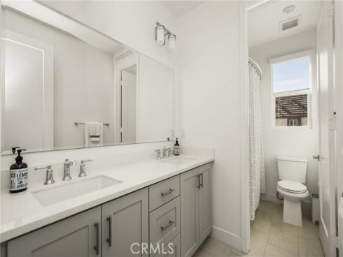 201  Lynx  , Irvine, CA