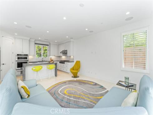 125  Toretta  , Irvine, CA