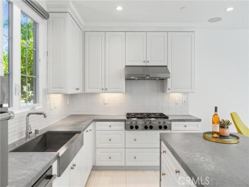 125  Toretta  , Irvine, CA