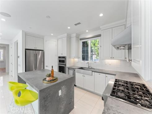 125  Toretta  , Irvine, CA