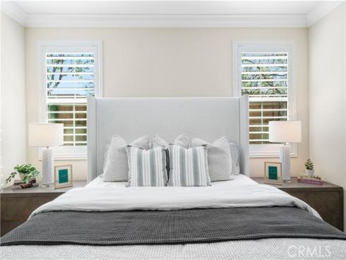 117  Laceflower  , Irvine, CA