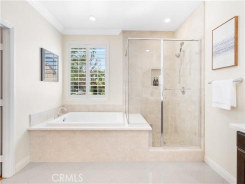 117  Laceflower  , Irvine, CA