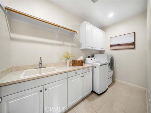 117  Laceflower  , Irvine, CA