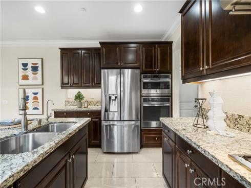 117  Laceflower  , Irvine, CA