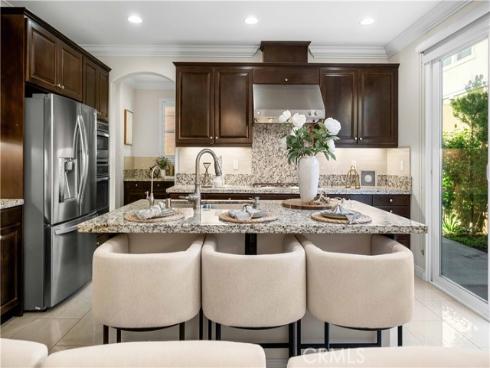 117  Laceflower  , Irvine, CA