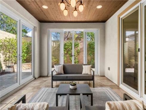 117  Laceflower  , Irvine, CA