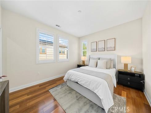 117  Laceflower  , Irvine, CA