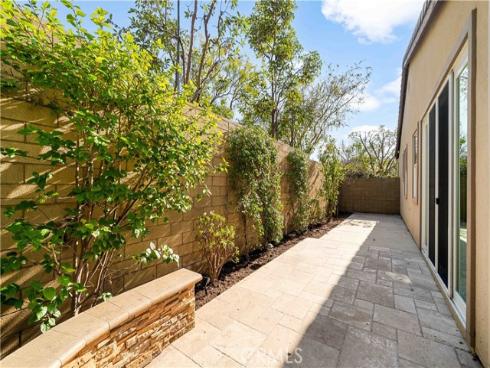 117  Laceflower  , Irvine, CA