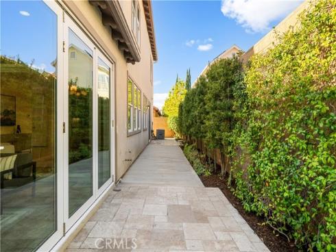 117  Laceflower  , Irvine, CA