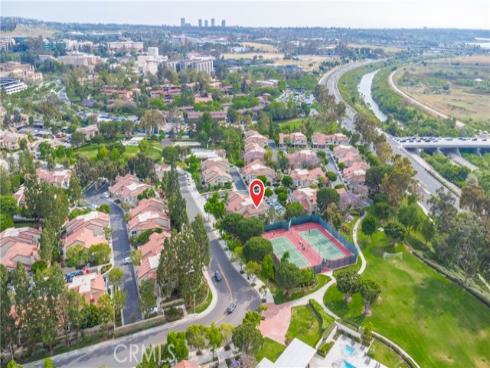 289  Stanford  52  Court, Irvine, CA