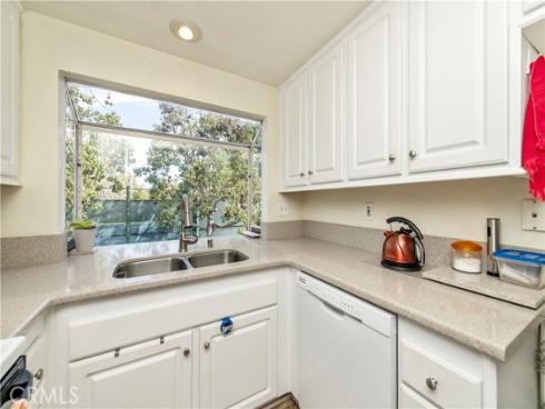 289  Stanford  52  Court, Irvine, CA