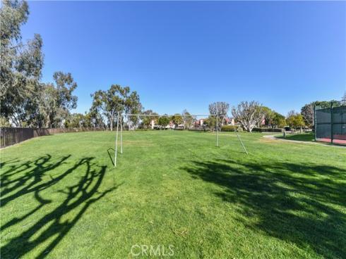 289  Stanford  52  Court, Irvine, CA