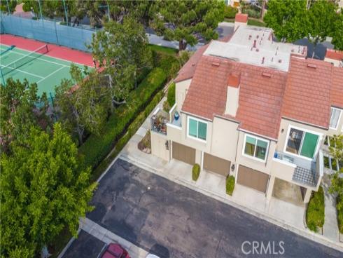 289  Stanford  52  Court, Irvine, CA