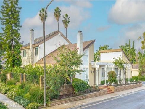 12  Oak Tree  , Irvine, CA
