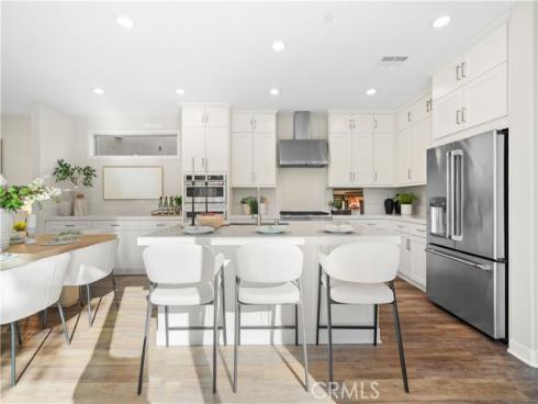 386  Chorus  , Irvine, CA