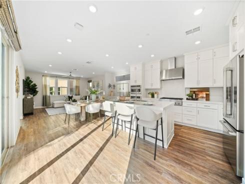 386  Chorus  , Irvine, CA