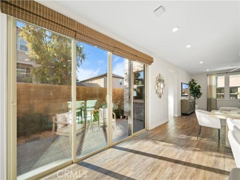 386  Chorus  , Irvine, CA