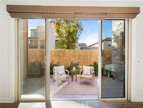 386  Chorus  , Irvine, CA