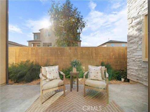 386  Chorus  , Irvine, CA