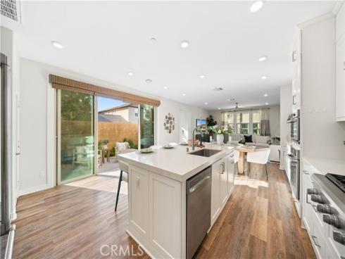 386  Chorus  , Irvine, CA