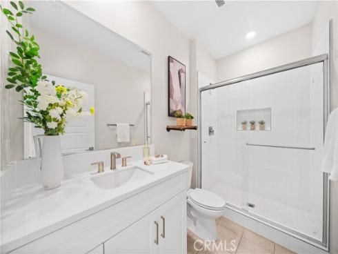 386  Chorus  , Irvine, CA