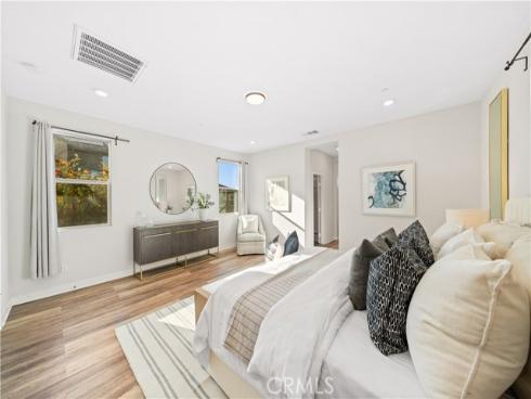 386  Chorus  , Irvine, CA