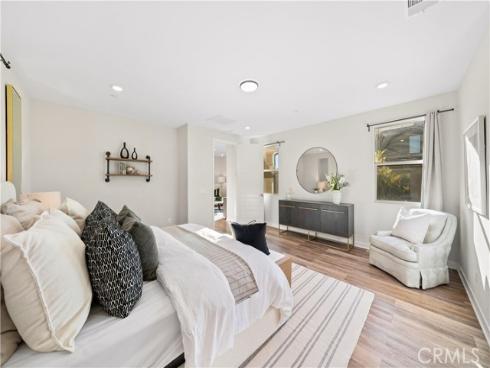 386  Chorus  , Irvine, CA