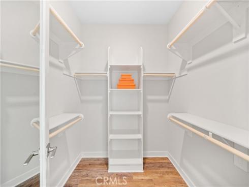 386  Chorus  , Irvine, CA