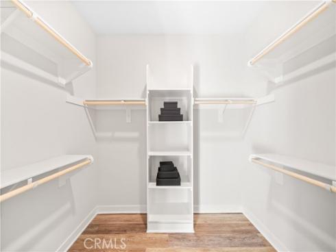 386  Chorus  , Irvine, CA