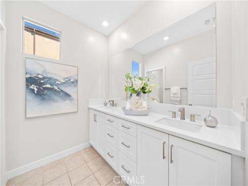 386  Chorus  , Irvine, CA