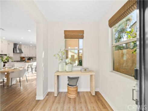 386  Chorus  , Irvine, CA