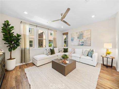 386  Chorus  , Irvine, CA