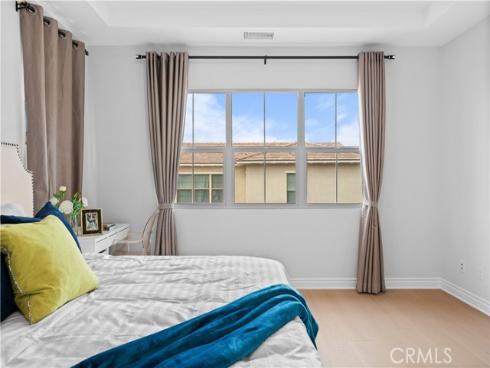 125  Lovelace  , Irvine, CA