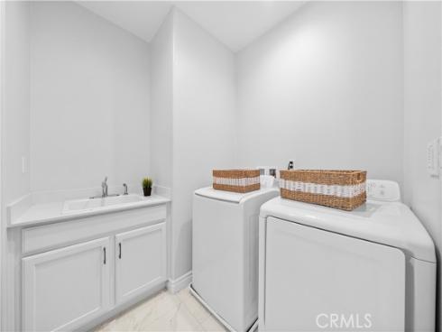 125  Lovelace  , Irvine, CA