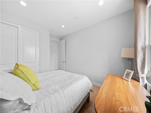 125  Lovelace  , Irvine, CA