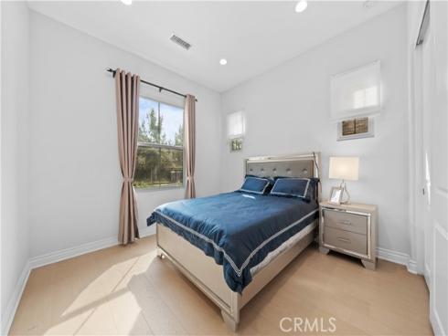 125  Lovelace  , Irvine, CA