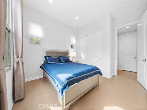 125  Lovelace  , Irvine, CA