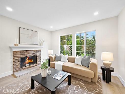 17  Rhode Island  , Irvine, CA