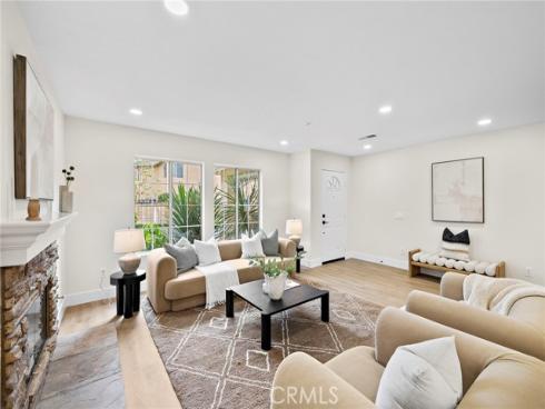 17  Rhode Island  , Irvine, CA