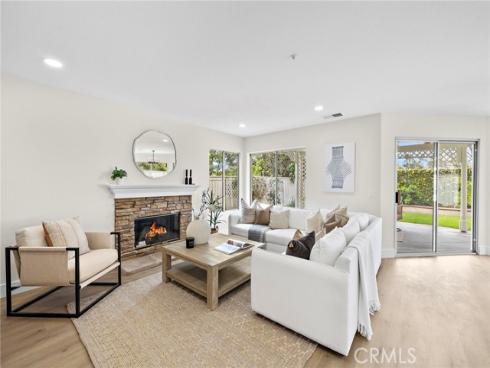 17  Rhode Island  , Irvine, CA