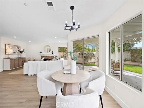 17  Rhode Island  , Irvine, CA